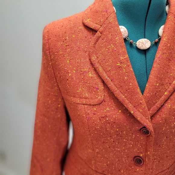 ESCADA VINTAGE size 42 Orange Jacket. Like new. - Picture 4 of 16